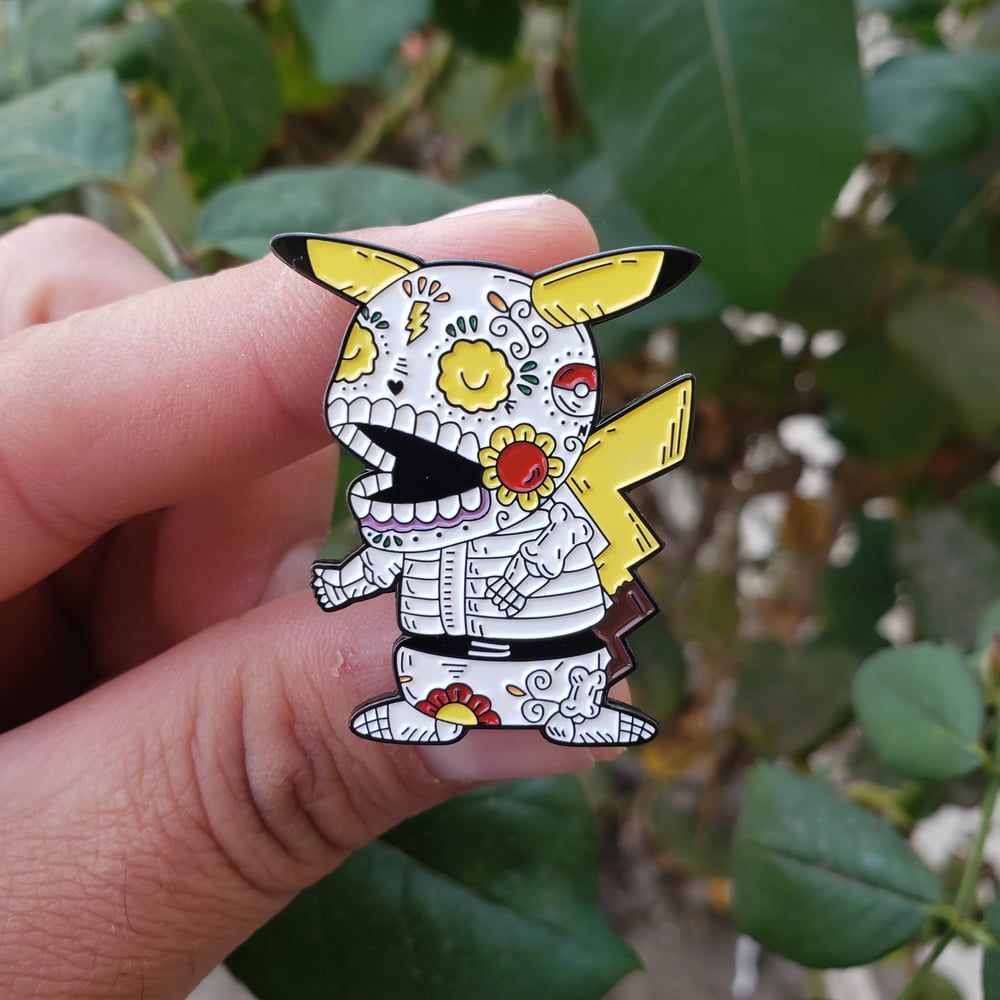 Pikachu Calavera Soft Enamel Pin