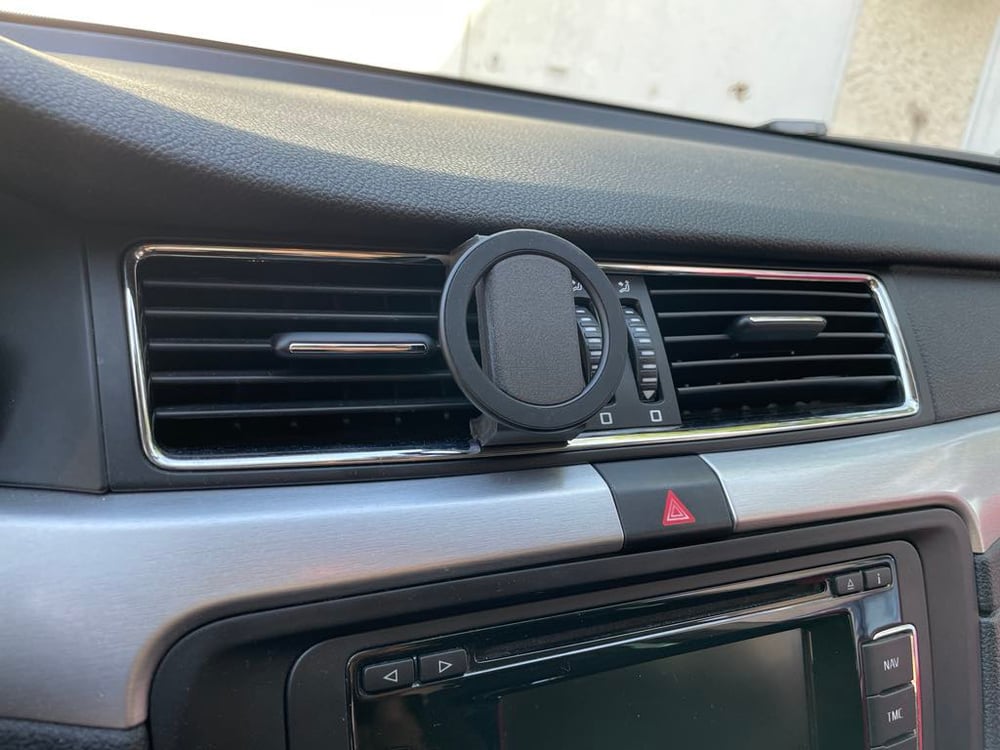 Škoda Superb II phone holder mount