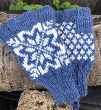 Image 2 of Woodland gloves - Blue - Ready to ship