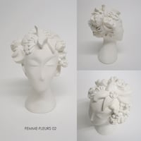 Image 4 of FEMME-FLEURS