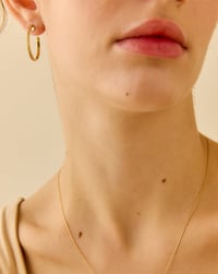 Image 4 of Pendientes Victoria M