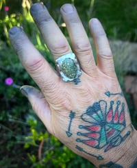 Image 4 of WL&A Handmade Spotted Damele Tres Arrows Signet Ring - Size 12