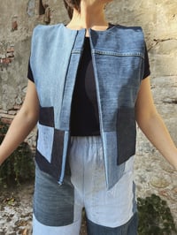 Image 4 of Gilet Patchwork