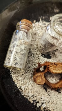 Image 1 of Voodoo Dust : bone dust & chips (vial with 7g)