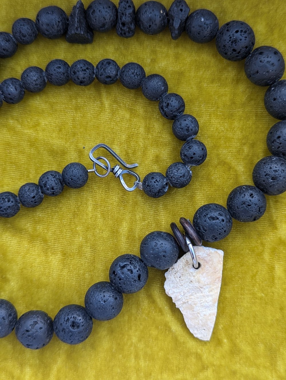 Maleficium Charm