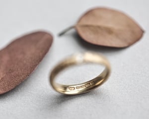 Image of 18ct Yellow gold 3mm horn texture ring - Women’s size