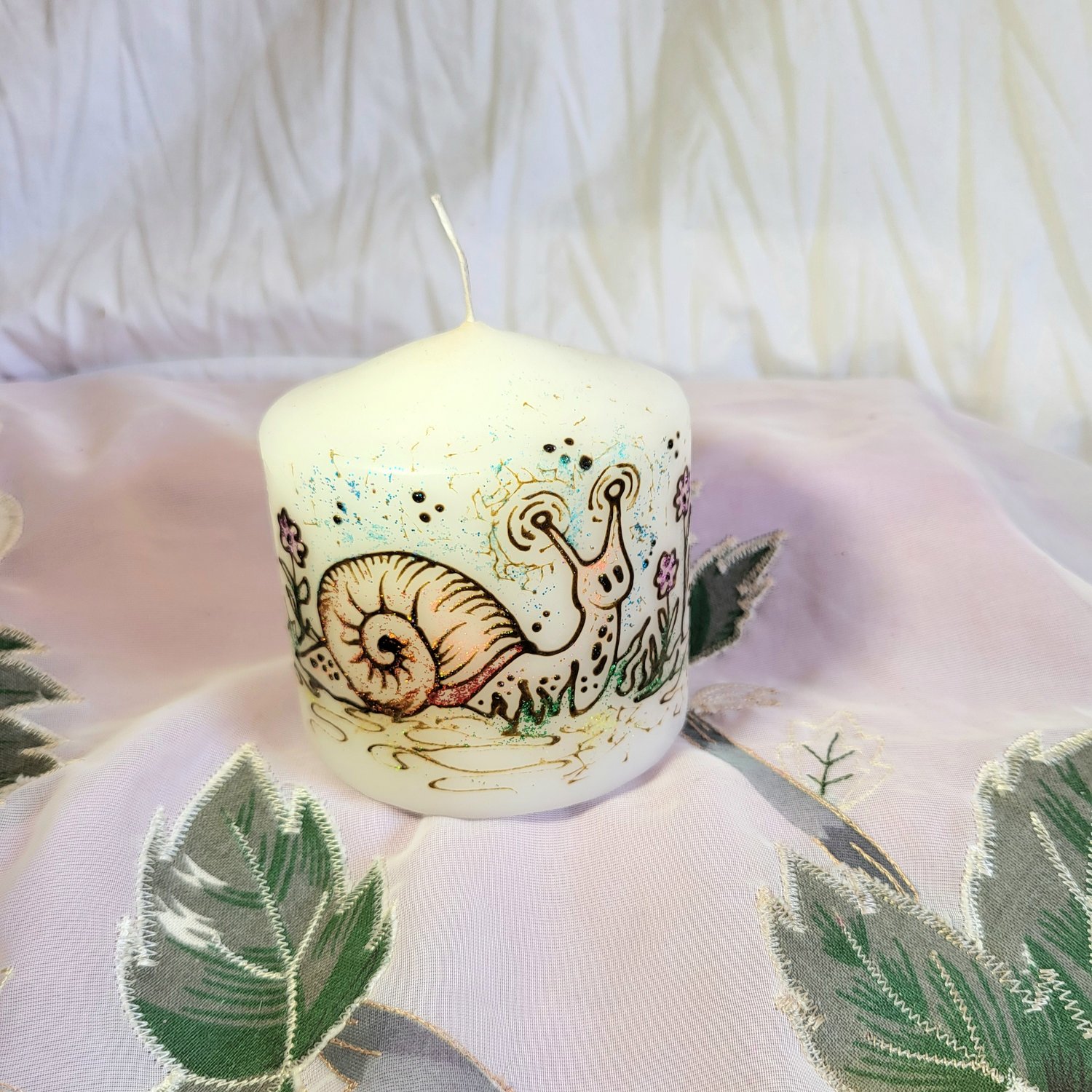 Image of 3 x 3 Snail Henna Pillar Candle