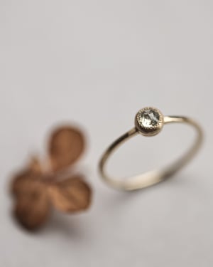 Image of *SALE - was £1750* 18ct Yellow gold, yellow-grey diamond ring (LON235)