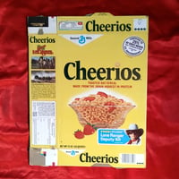 Image 2 of Lone Ranger - General Mills Cheerios mask (1980) - complete cereal box with fan club deputy kit