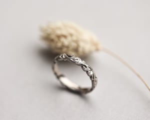 Image of 18ct white gold 3mm floral carved ring