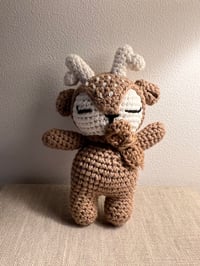 Small Amigurumis Deer with scarf 