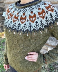 Image 1 of Into the wild - Icelandic wool sweater - Moor green - Preorder 