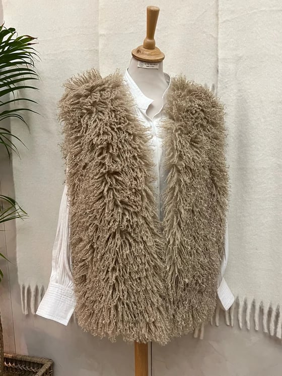 Image of Veste en fourrure synthétique poils frisés longs Beige T.U.