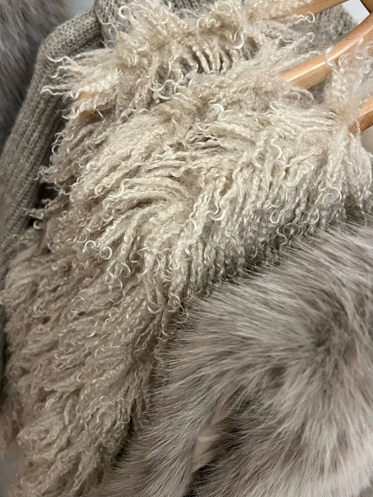 Image of Veste en fourrure synthétique poils frisés longs Beige T.U.