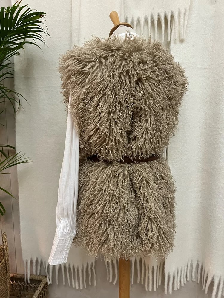 Image of Veste en fourrure synthétique poils frisés longs Beige T.U.