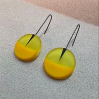 Image 2 of NEW yellow circle drop earrings