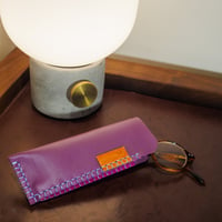 Image 1 of Funda de gafas violeta