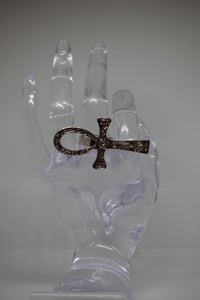 Ankh Hand Gris