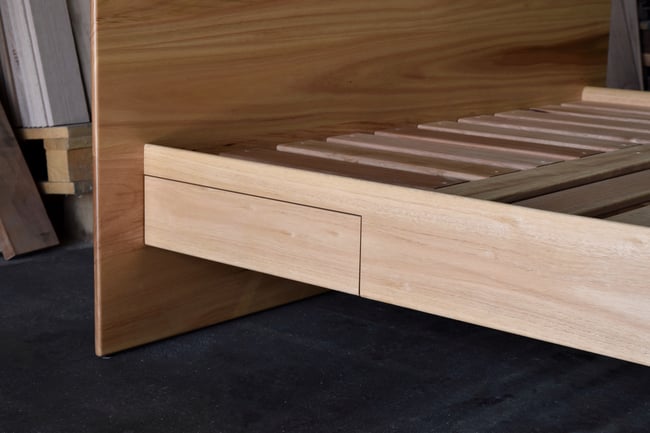 FLOATING BED WITH HEADBOARD