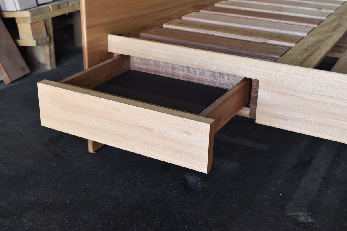 FLOATING BED WITH HEADBOARD
