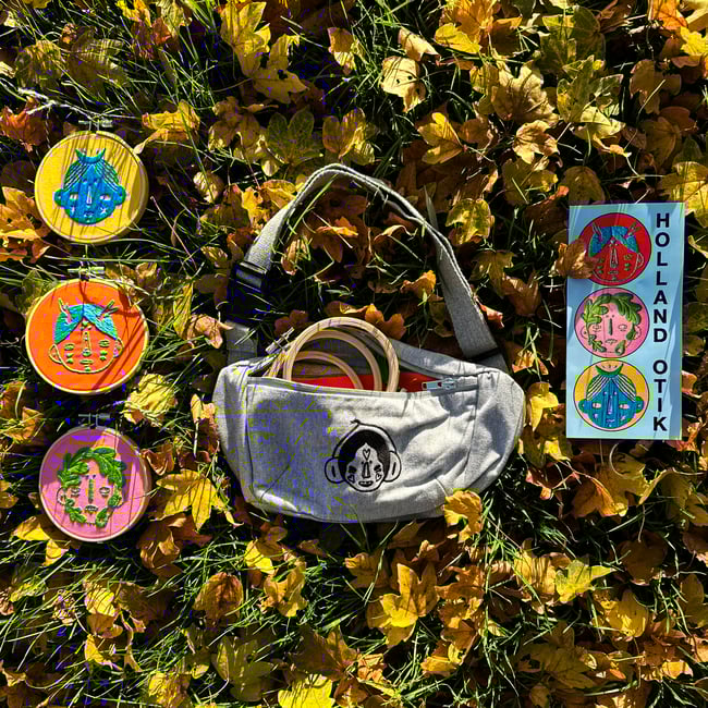 MASKS EMBROIDERY KIT - Holland Otik