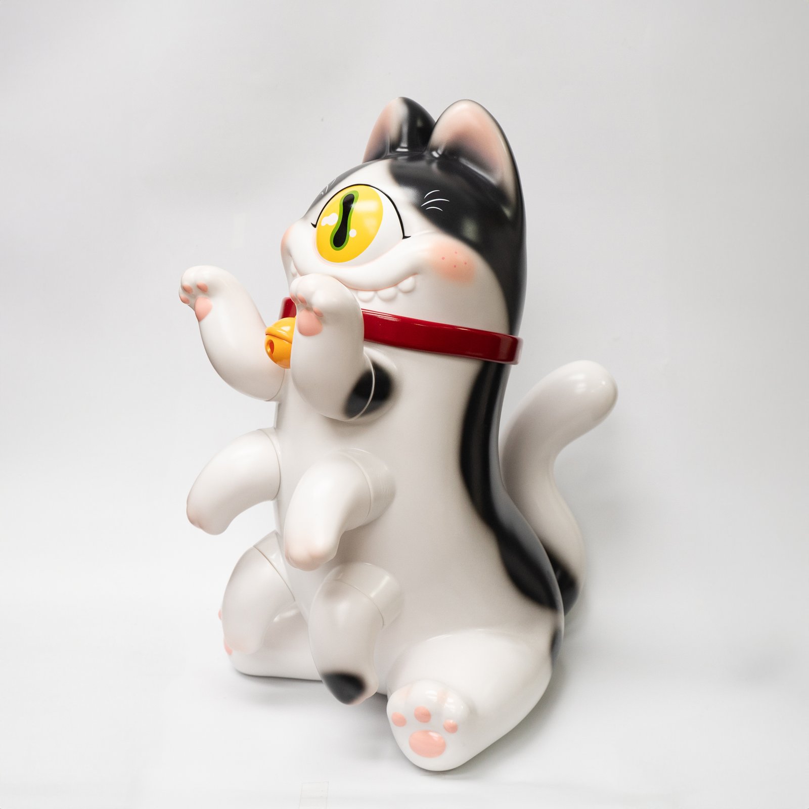 Unbox Industries — GIANT SIZE KITTI XL