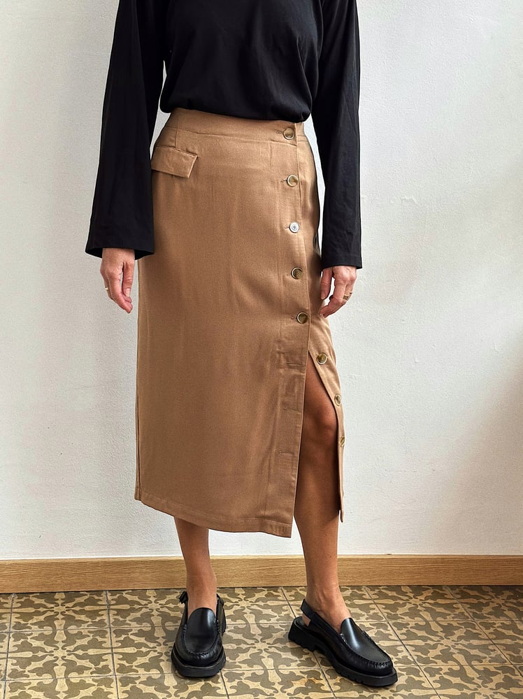 Image of ER brown skirt IVORI