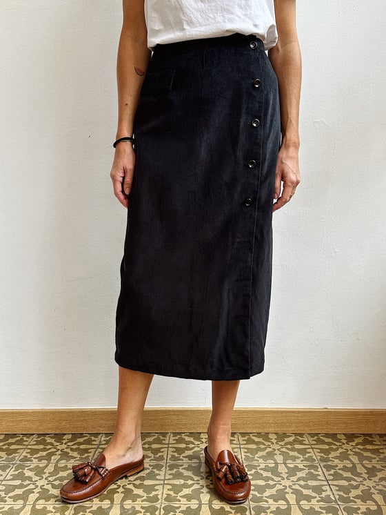 Image of ER navy skirt IVORI