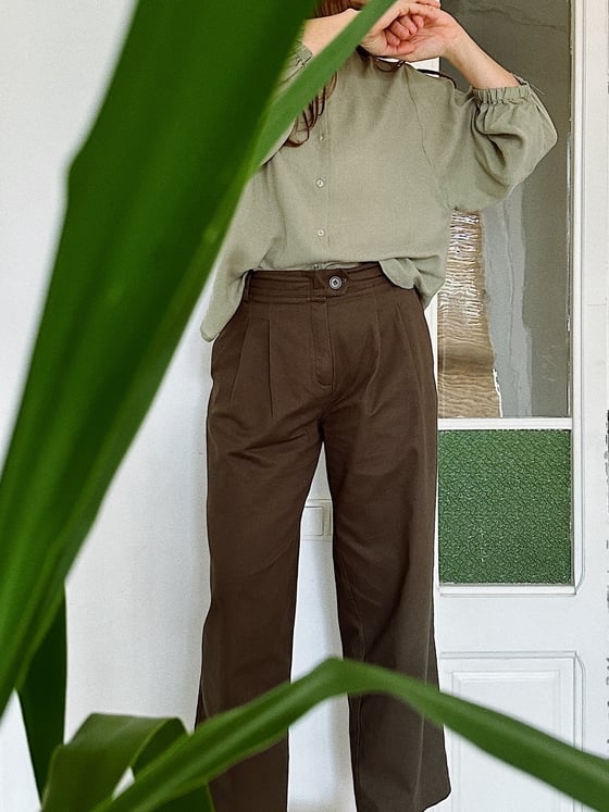 Image of BELA kaki pants IVORI 