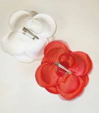 Image 2 of Single Silk Flower Brooch (Red or White)