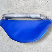 Image 3 of Medium turquoise waterproof bumbag with navy zip