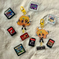 Image 1 of Kagamine Rin + Kagamine Len Remote Control Linking Charm