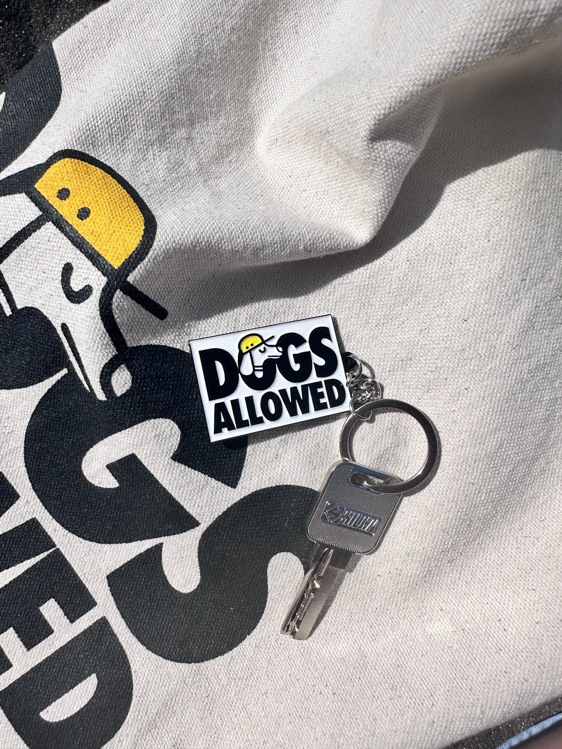 Image of DOGS ALLOWED Key Chain