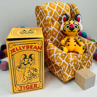 Image 7 of Jellybean Tiger (yellow)