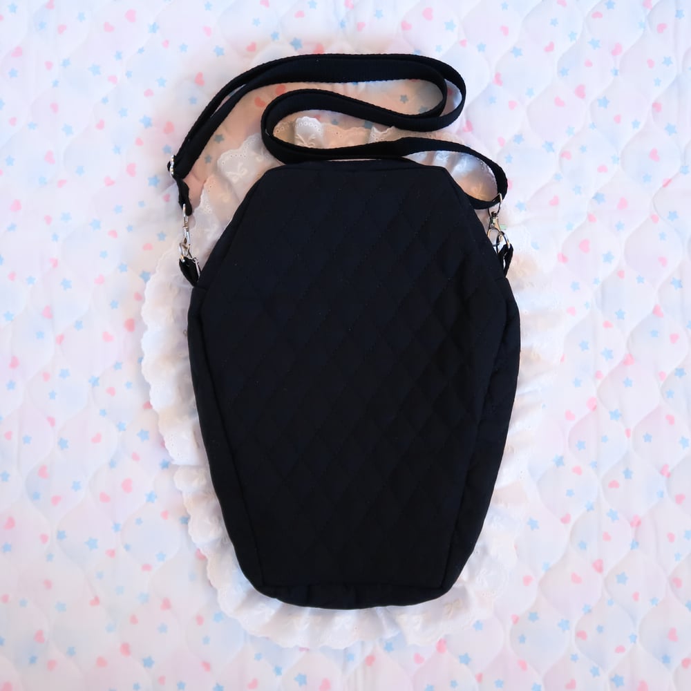 Coffin Bear Bag: 05