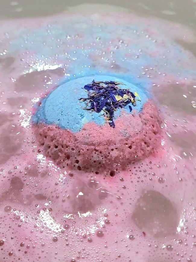 Berry Bliss Botanical Bath Bomb 7oz