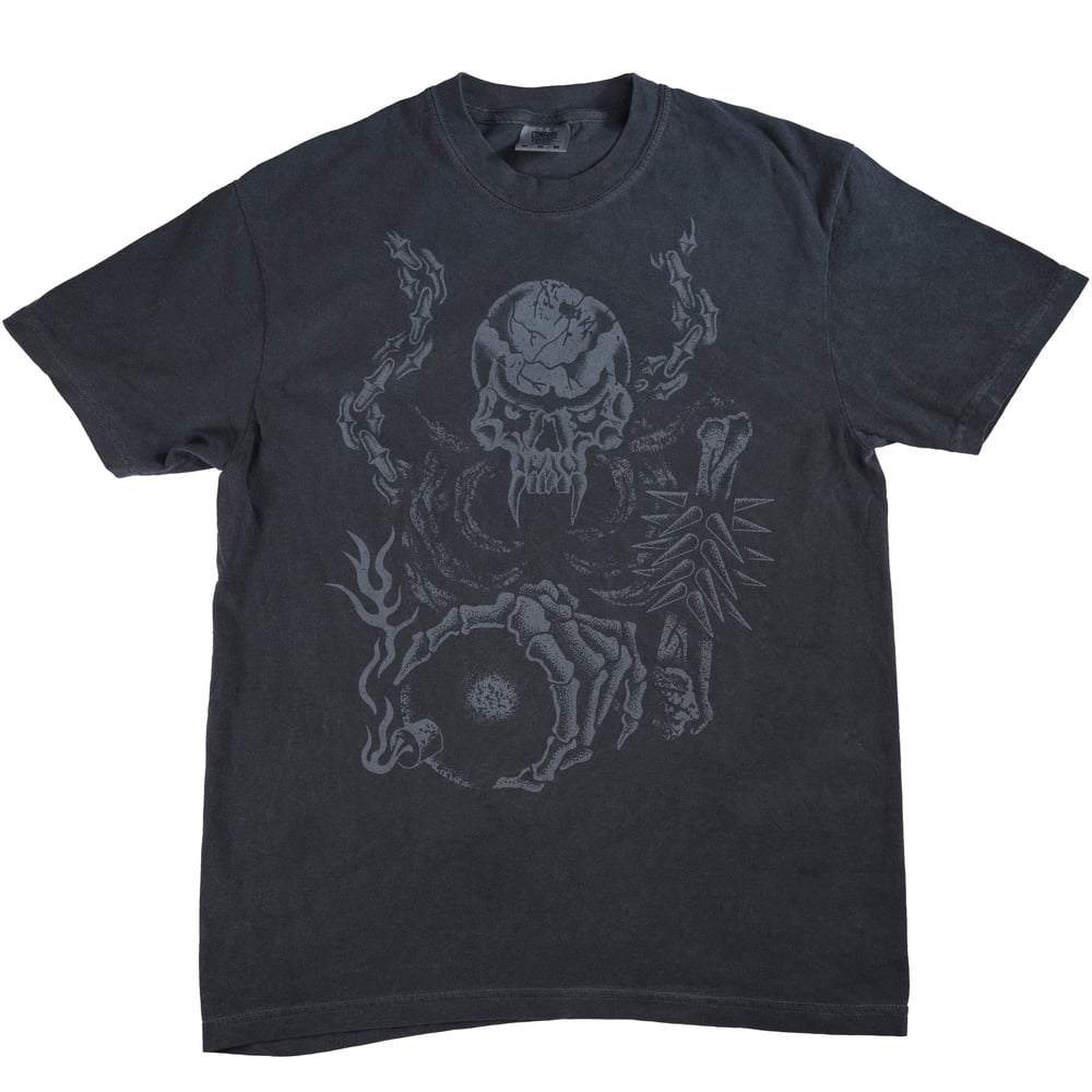 Skull bomb t shirt