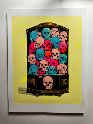 Image of Skull Dispenser IV