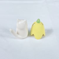 Image 5 of Banana white kitty ceramic figurine 