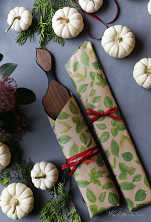 Image of Small walnut serving board - the leaf