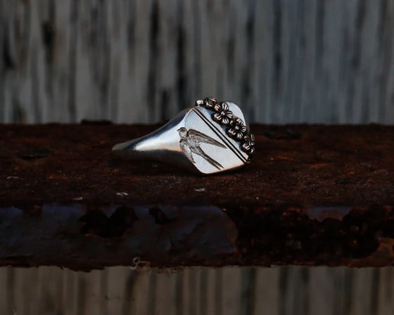 Image of Sparrow Signet 