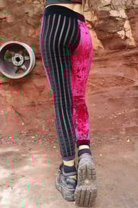 Image 4 of BIKOLOR LEGGINGS | BORDEAUX + STRIPPED BLACK VELVET VERSION