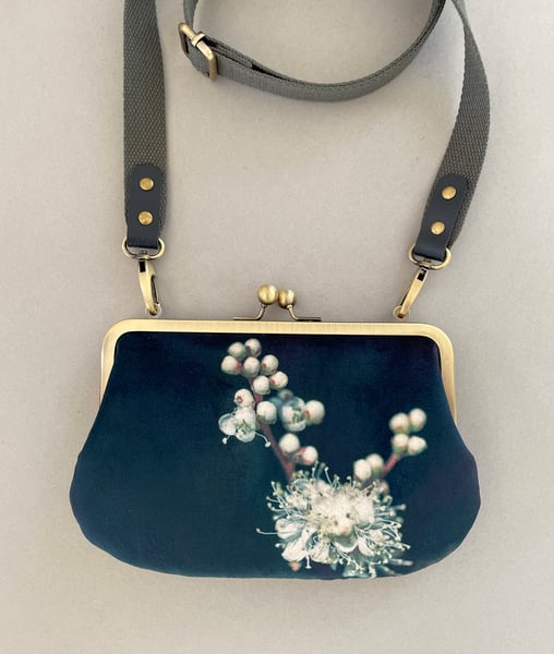 Image of Meadowsweet flowers, velvet kisslock shoulder bag