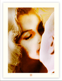 MARILYN'S KISS (24X18)