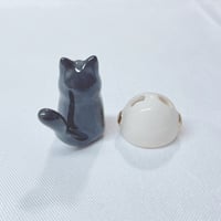 Image 5 of Black cat with astronaut helmet ceramic figurine (slightly discount)