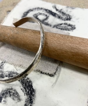 Image of "Still" hammered silver bangle