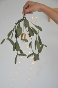 Image 3 of Suspension de gui porte-bonheur pour les décors de portes et de la maison