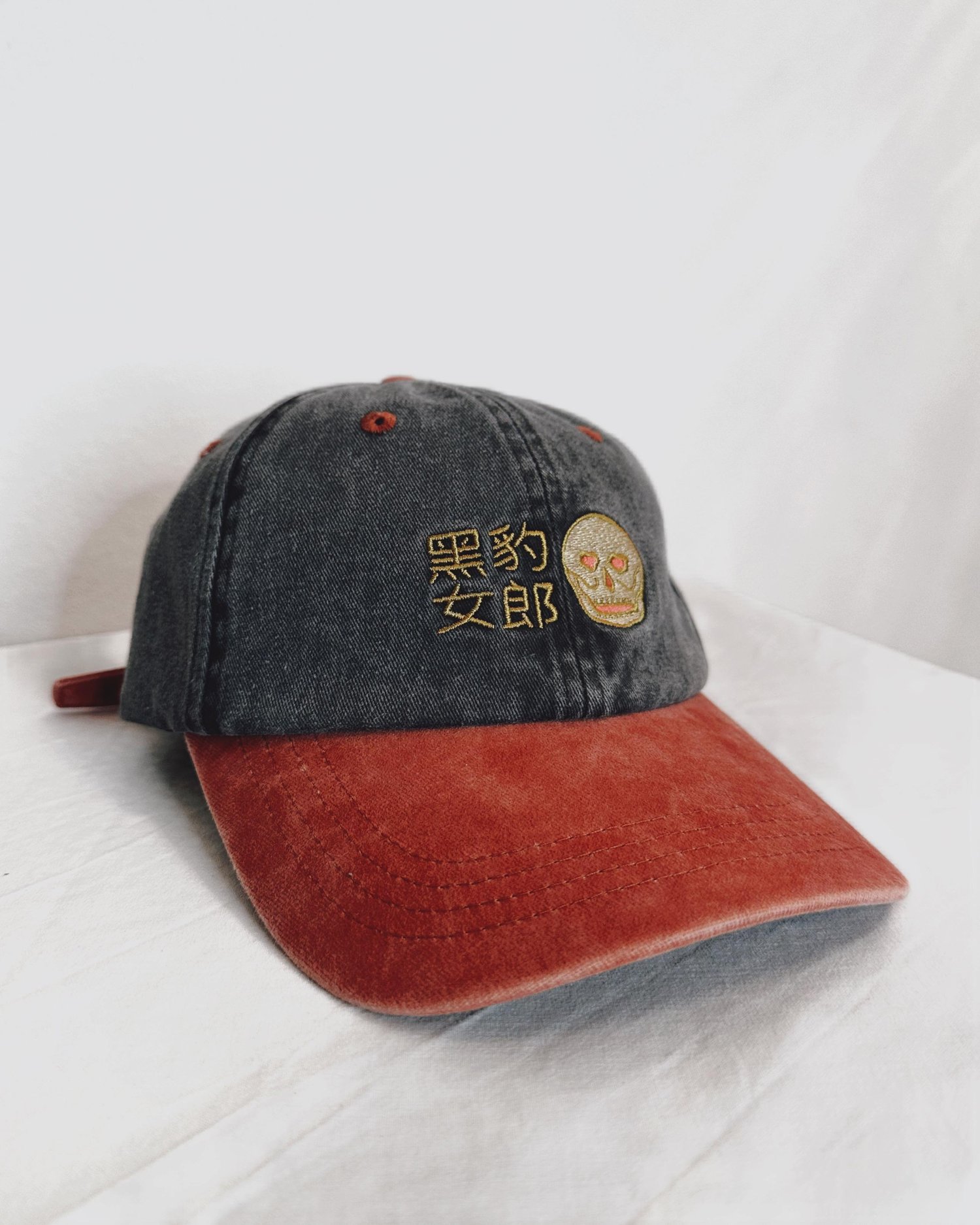 New Caps - Stonewashed Grey / Gorras Nuevas - Gris Lavado
