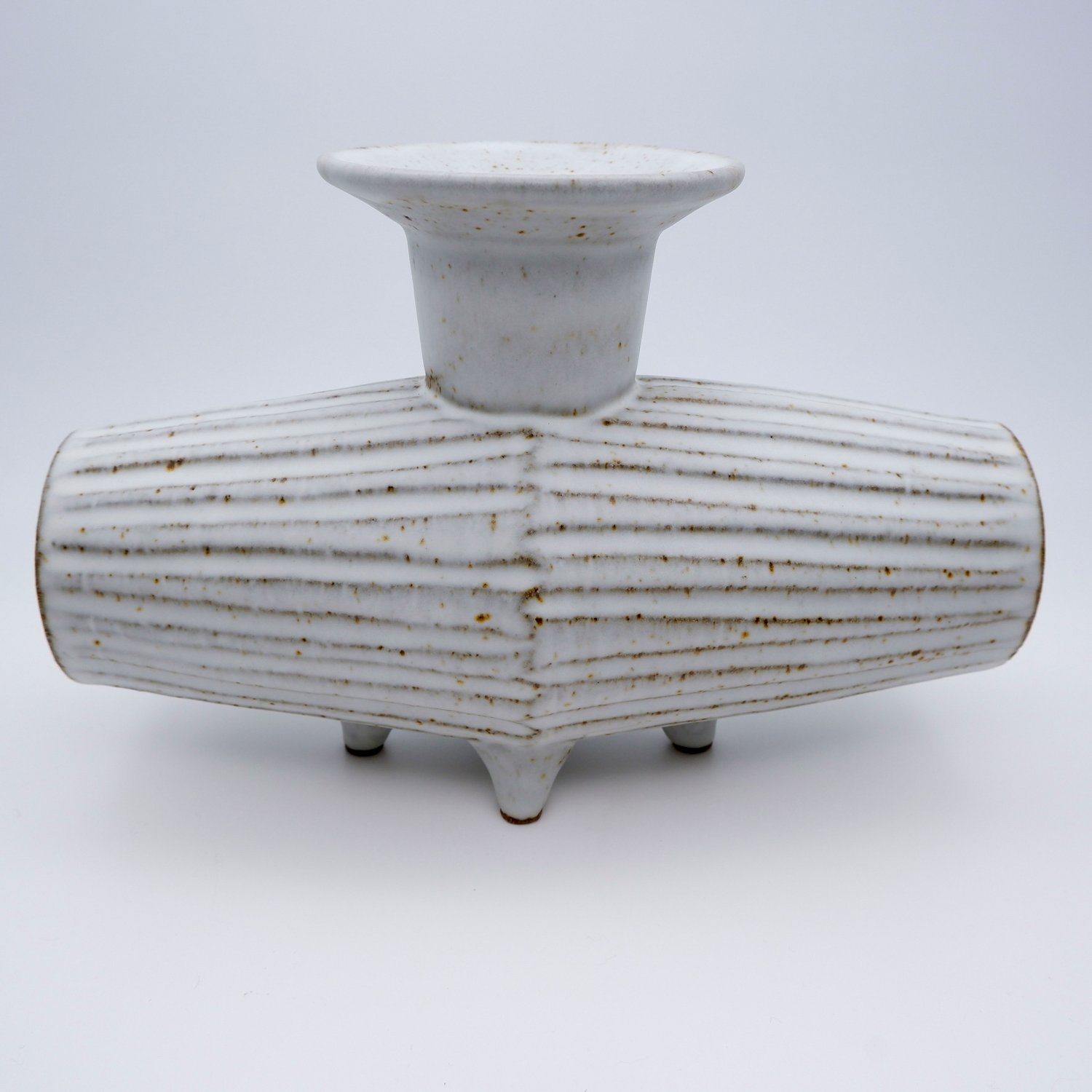 Image of Horizontal Vase (satin+white)