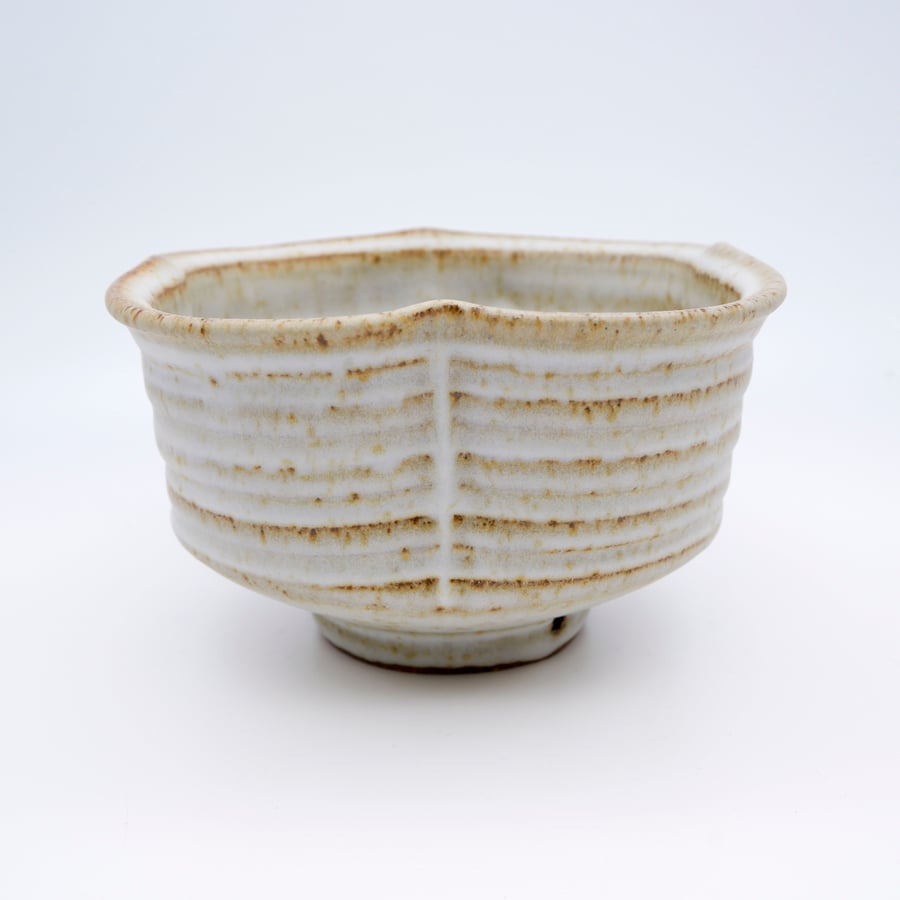 Image of Bowl (scalloped)